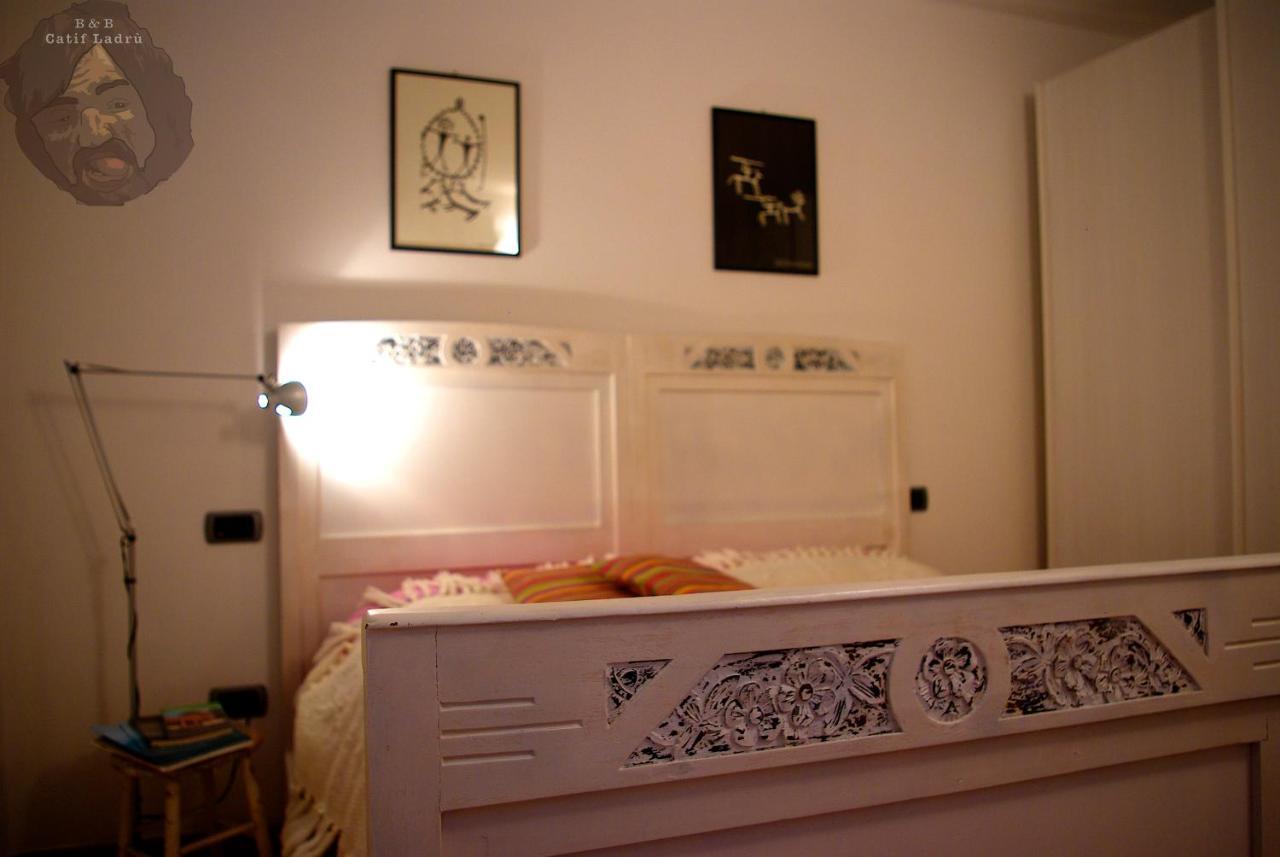 Cerveno Catif Ladru B&B 외부 사진